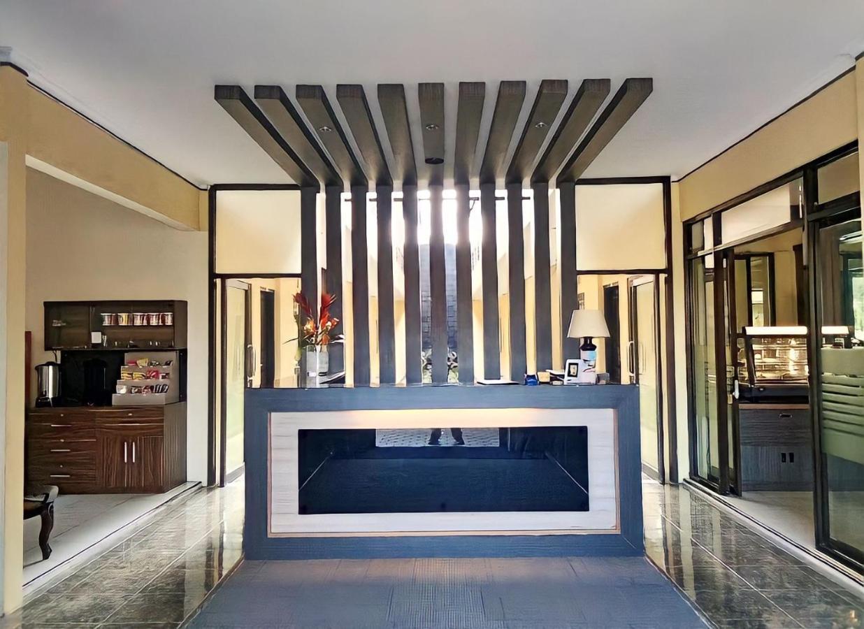 Penginapan Asiera Banyuwangi  Extérieur photo